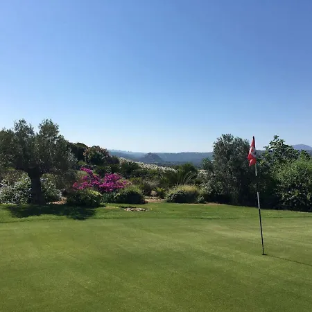 Sacuba & Botanic Golf Club *