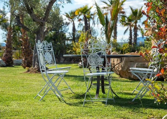 Sacuba & Botanic Golf Club * אולביה